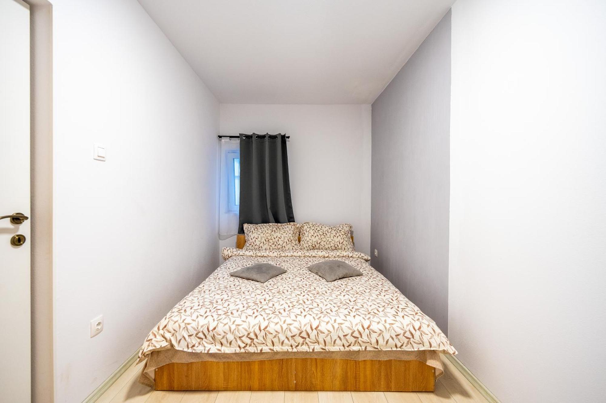 Hotel Yvett House Sfântu-Gheorghe Esterno foto